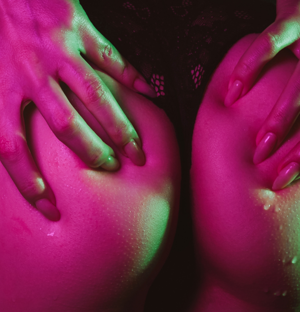 Skin to skin erotic massage fuengirola