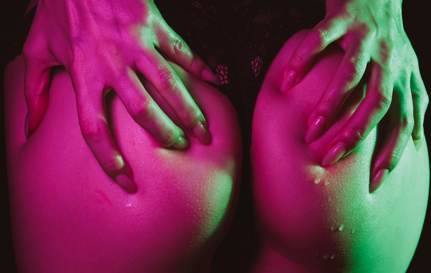 Skin to skin erotic massage fuengirola